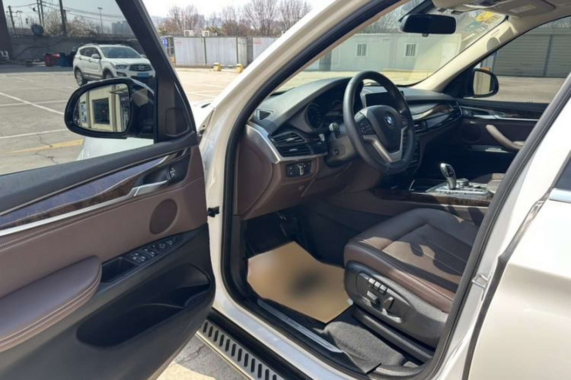 Used BMW X5 2018 xDrive28i Interior 6