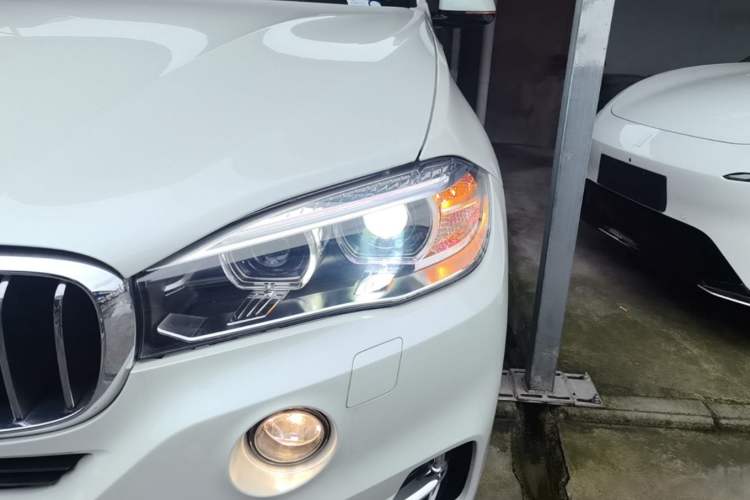 Used BMW X5 2018 xDrive28i Left Front Headlight