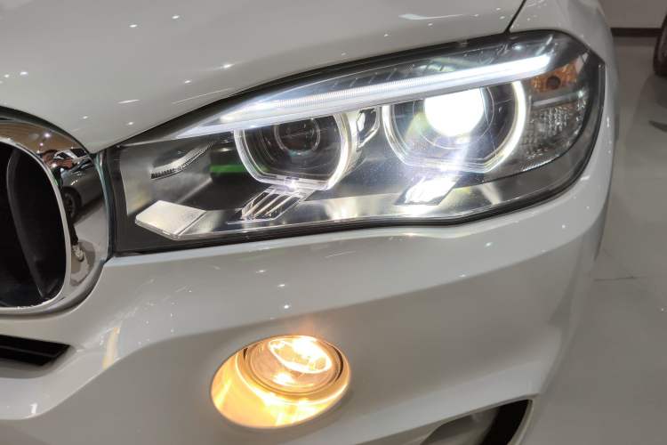 Used BMW X5 2018 xDrive35i Base Model Middle East Left Front Headlight