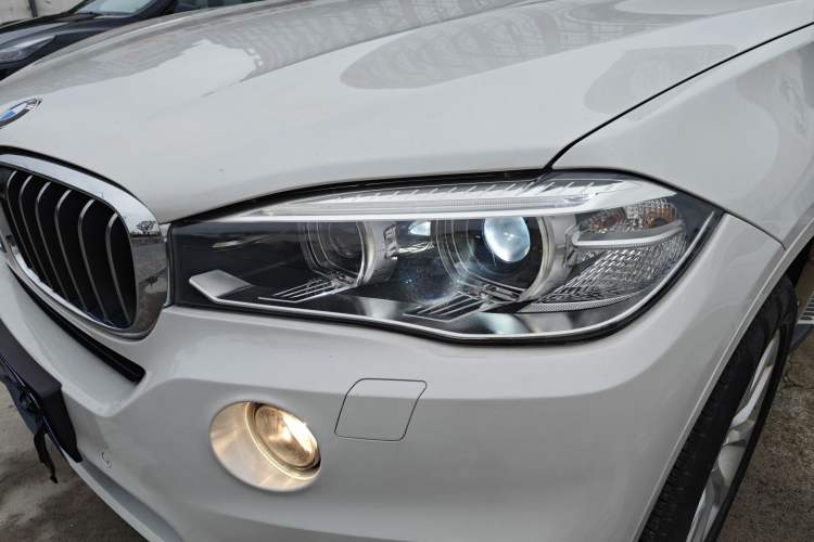 Used BMW X5 2018 xDrive28i Left Front Headlight