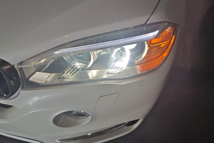 Used BMW X5 2018 xDrive28i Left Front Headlight