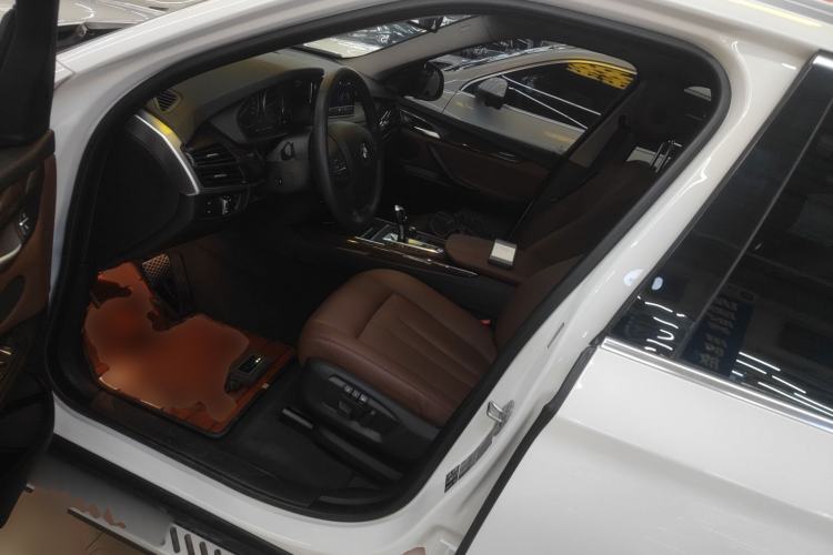 Used BMW X5 2018 xDrive35i Standard Model Small Screen Fabric Middle East Left Front Seat