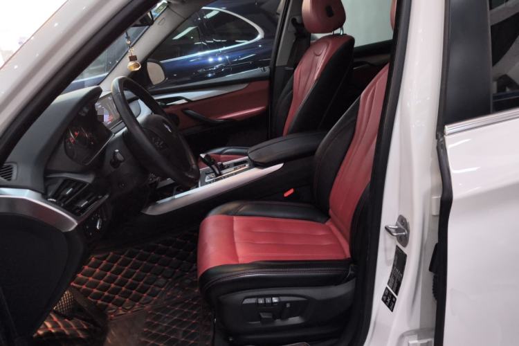 Used BMW X5 2018 xDrive35i Base Model Middle East Left Front Seat