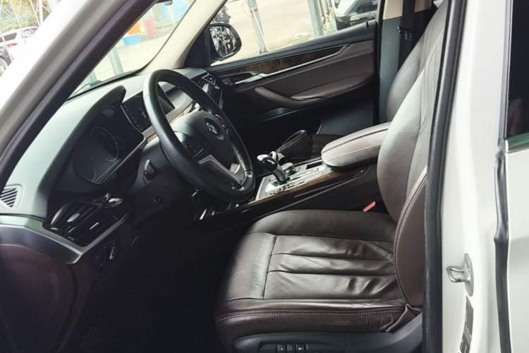 Used BMW X5 2018 xDrive28i Left Front Seat