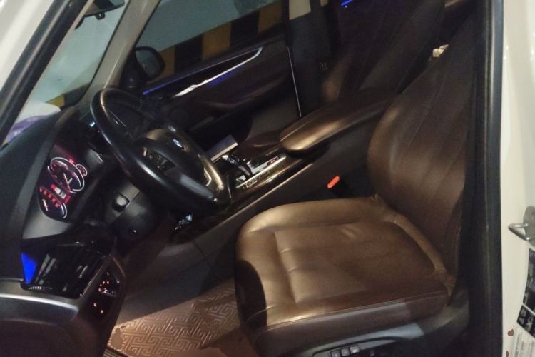 Used BMW X5 2018 xDrive28i Left Front Seat
