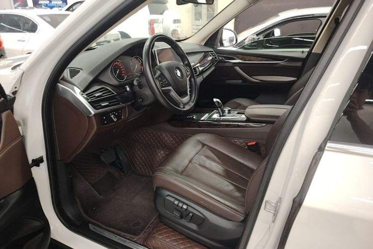 Used BMW X5 2018 xDrive28i Left Front Seat