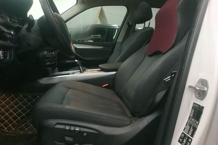 Used BMW X5 2018 xDrive35i Base Model Middle East Left Front Seat