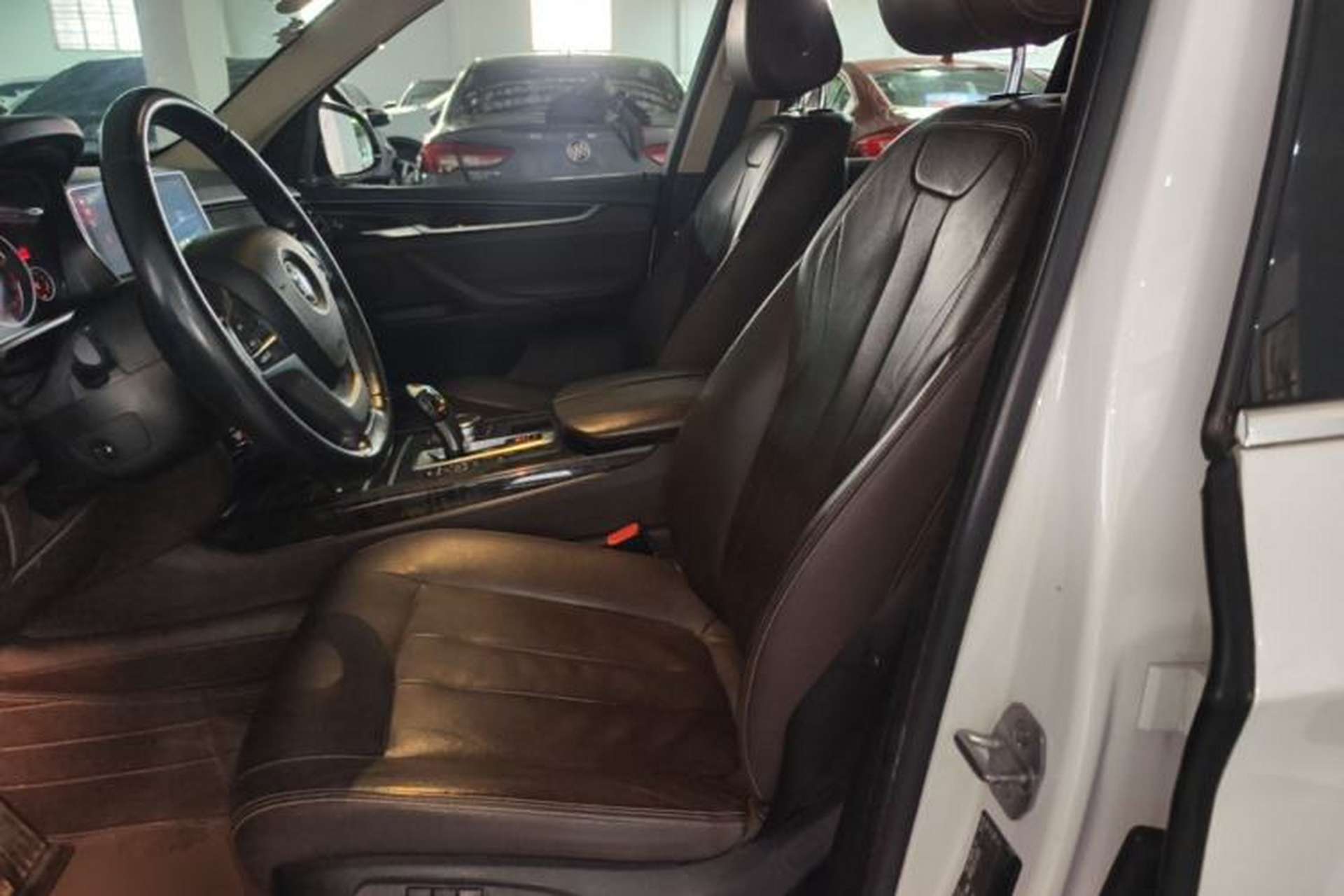 Used BMW X5 2018 xDrive28i Left Front Seat