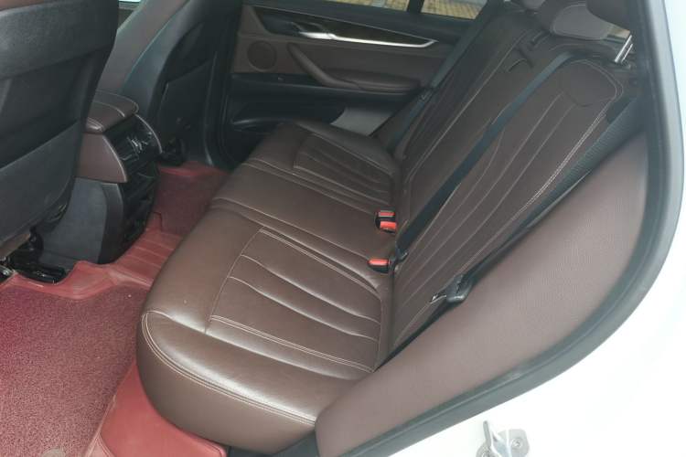 Used BMW X5 2018 xDrive28i Left Rear Seat