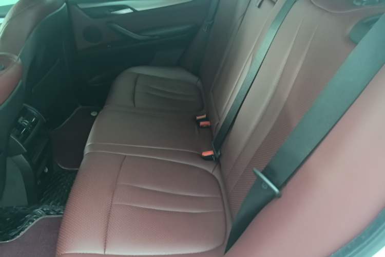 Used BMW X5 2018 xDrive35i Base Model Middle East Left Rear Seat