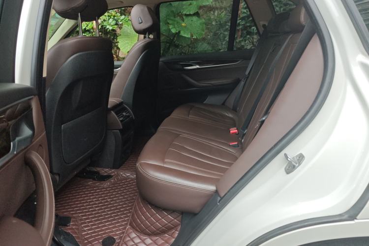 Used BMW X5 2018 xDrive28i Left Rear Seat