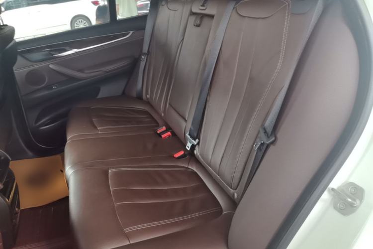 Used BMW X5 2018 xDrive28i Left Rear Seat