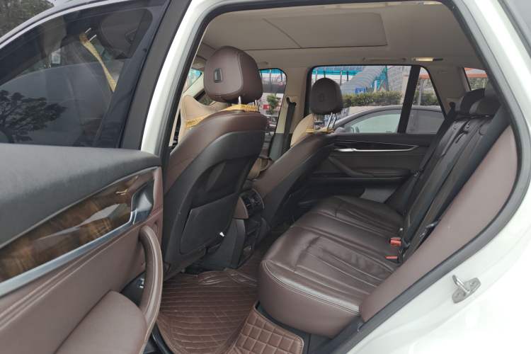 Used BMW X5 2018 xDrive28i Left Rear Seat