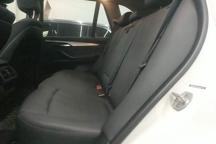 Used BMW X5 2018 xDrive35i Base Model Middle East Left Rear Seat