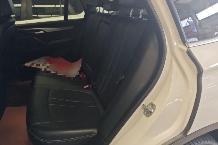 Used BMW X5  Left Rear Seat