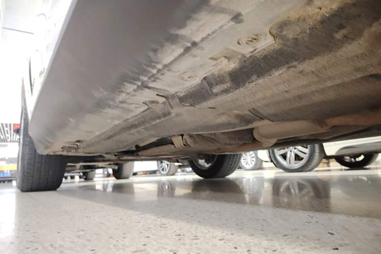 Used BMW X5 2018 xDrive28i Left Side Sill