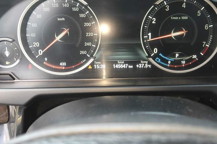 Used BMW X5 2018 xDrive28i Odometer Close Up