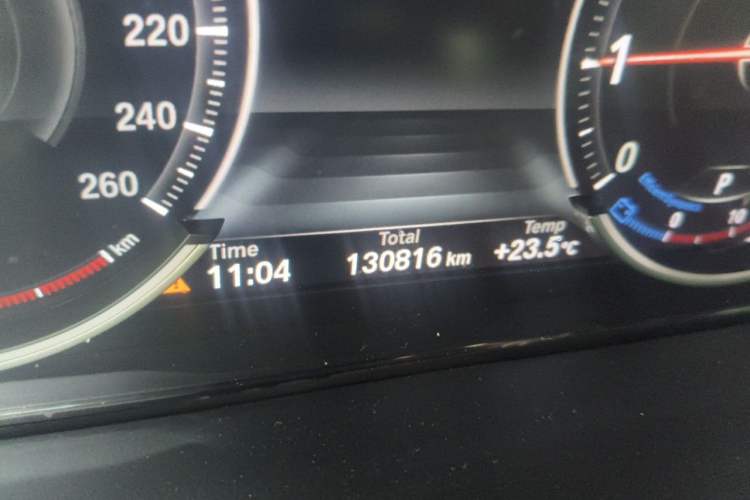 Used BMW X5 2018 xDrive35i M Sport Edition Odometer Close Up