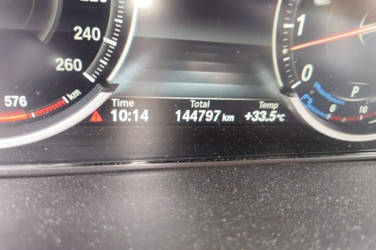 Used BMW X5 2018 xDrive35i M Sport Edition Odometer Close Up
