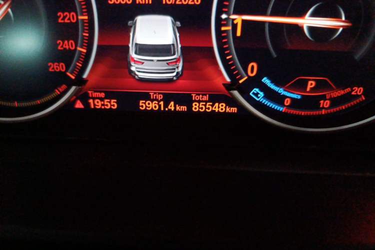 Used BMW X5  Odometer Close Up