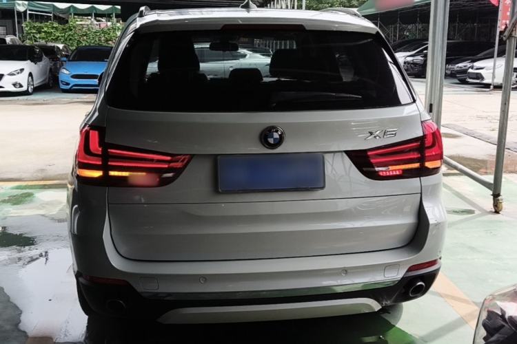 Used BMW X5 2018 xDrive28i Rear