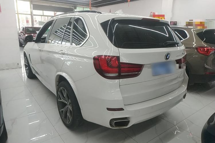 Used BMW X5 2018 xDrive35i Base Model Middle East Rear Left 45 Deg
