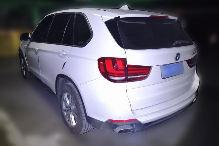 Used BMW X5 2018 xDrive35i Base Model Middle East Rear Left 45 Deg