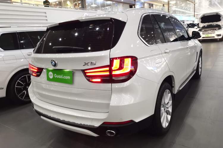 Used BMW X5 2018 xDrive28i Rear Right 45 Deg