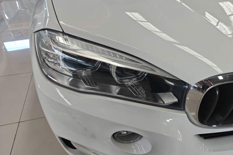 Used BMW X5  Right Front Headlight