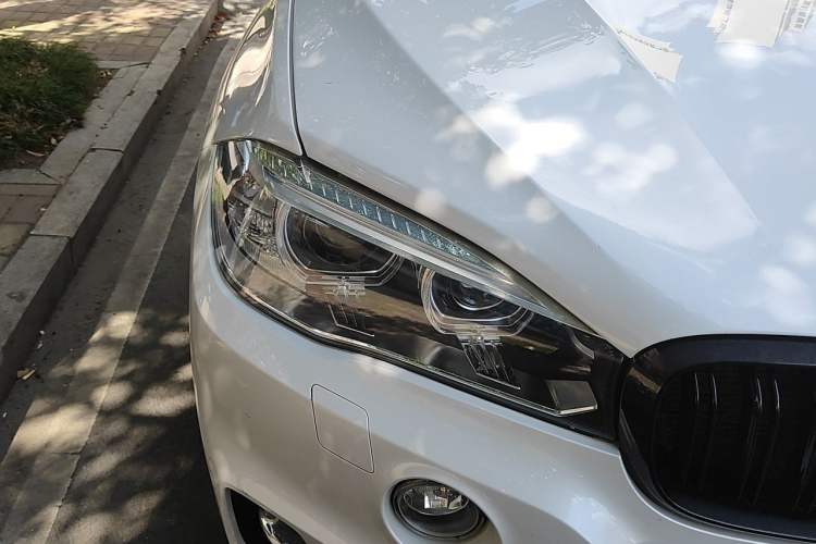 Used BMW X5 2018 xDrive28i Right Front Headlight