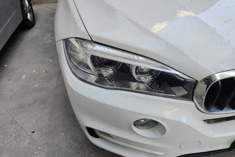 Used BMW X5  Right Front Headlight