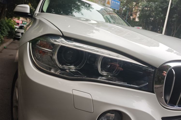 Used BMW X5 2018 xDrive28i Right Front Headlight
