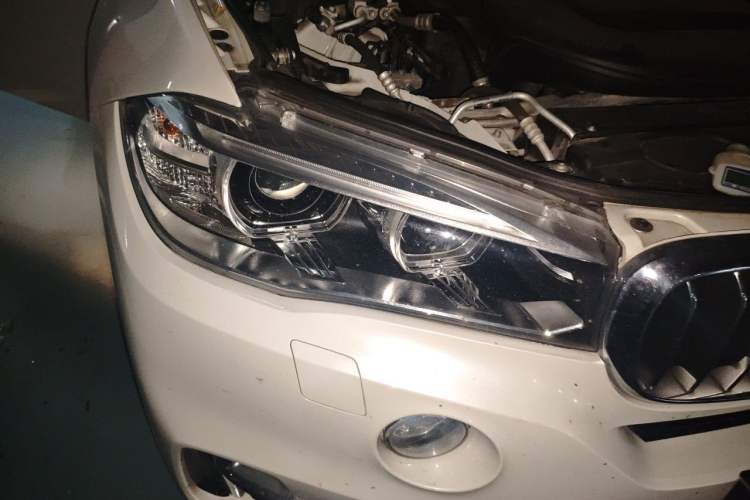 Used BMW X5 2018 xDrive28i Right Front Headlight