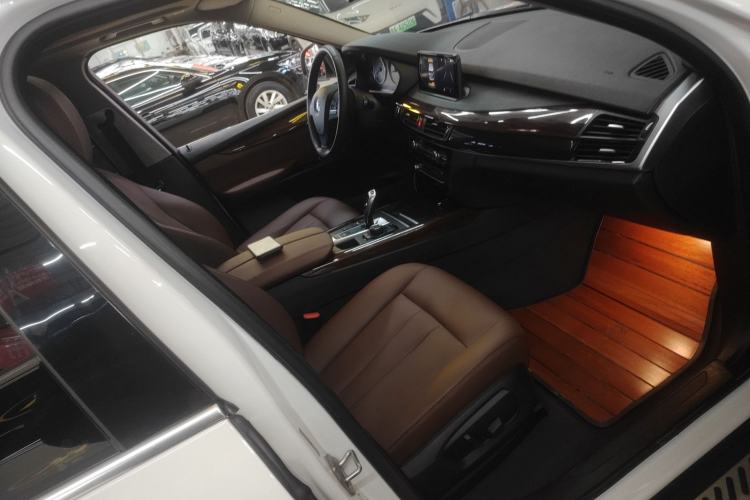 Used BMW X5 2018 xDrive35i Standard Model Small Screen Fabric Middle East Right Front Seat