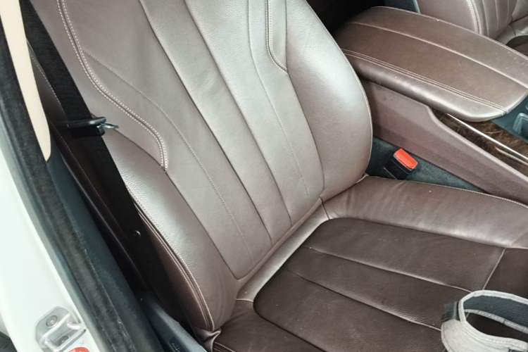 Used BMW X5 2018 xDrive28i Right Front Seat
