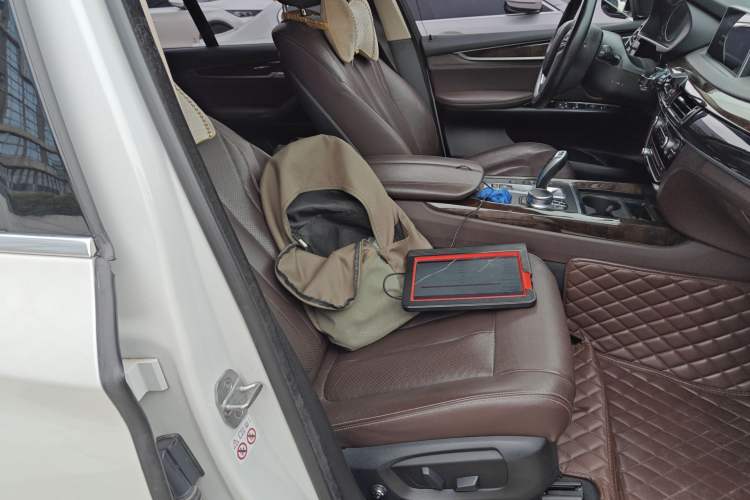 Used BMW X5 2018 xDrive28i Right Front Seat