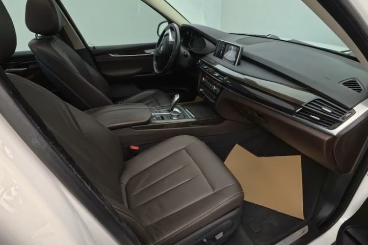 Used BMW X5 2018 xDrive28i Right Front Seat