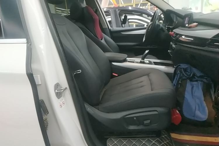 Used BMW X5 2018 xDrive35i Base Model Middle East Right Front Seat