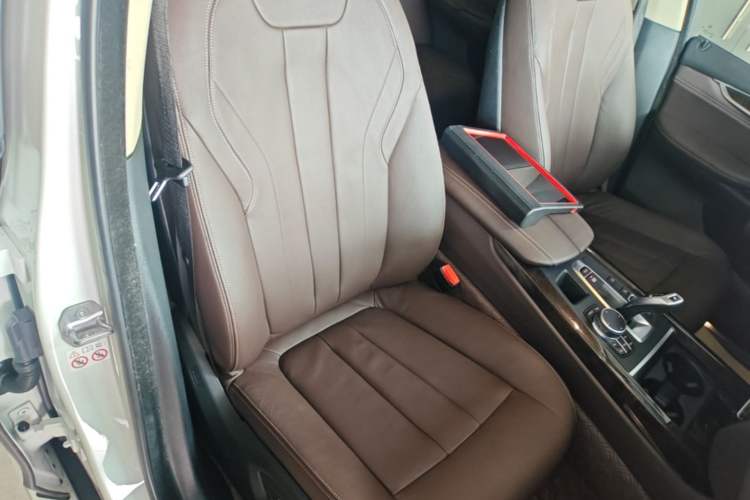 Used BMW X5 2018 xDrive35i Elegant Edition Right Front Seat