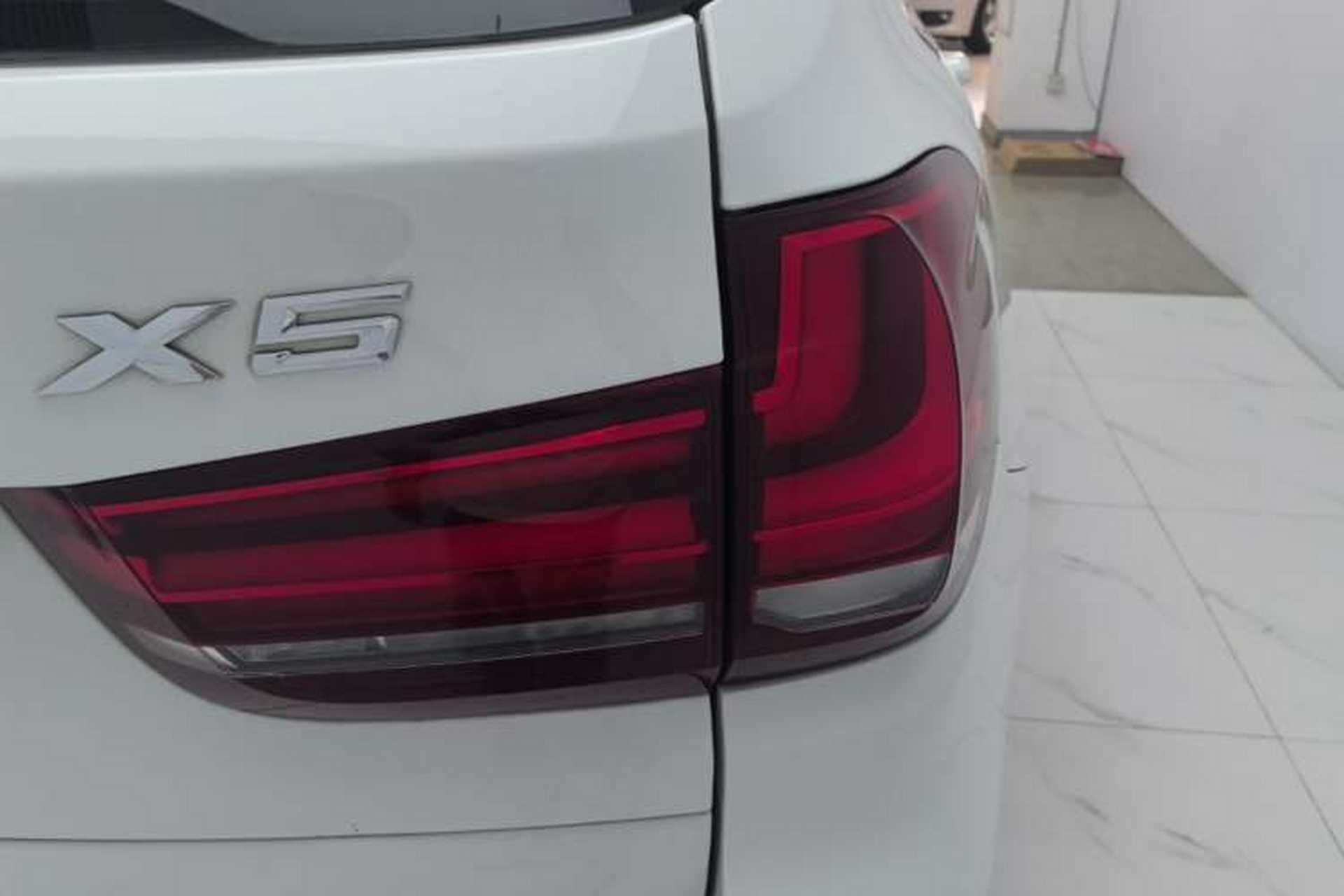 Used BMW X5 2018 xDrive35i Base Model Middle East Right Rear Taillight