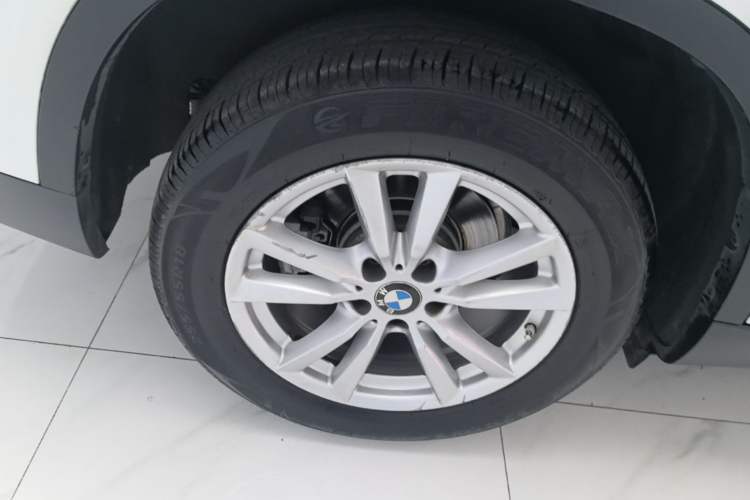 Used BMW X5 2018 xDrive35i Base Model Middle East Right Rear Wheel Hub