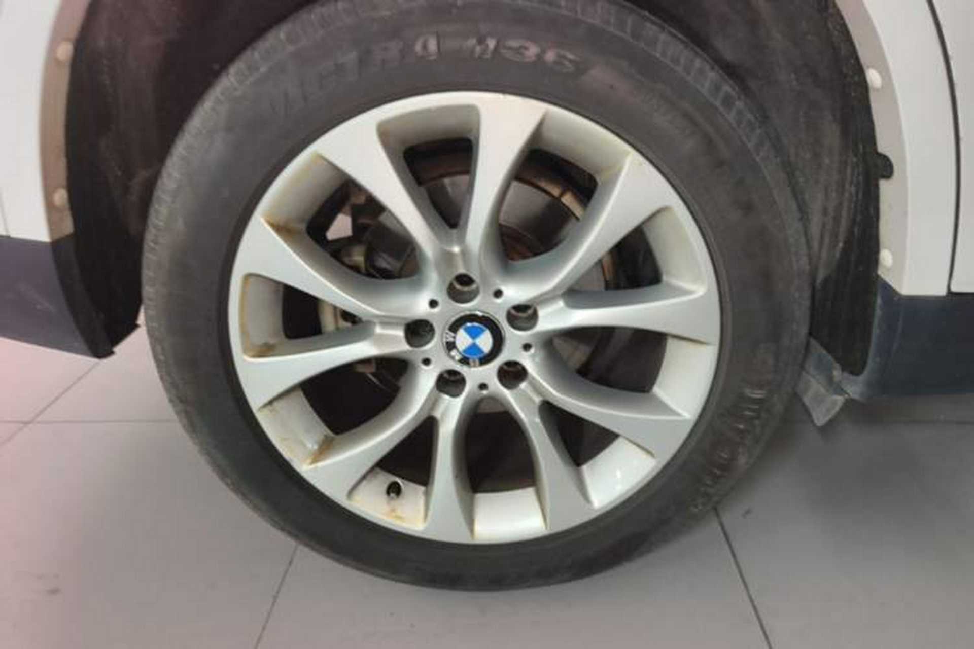 Used BMW X5 2018 xDrive28i Right Rear Wheel Hub