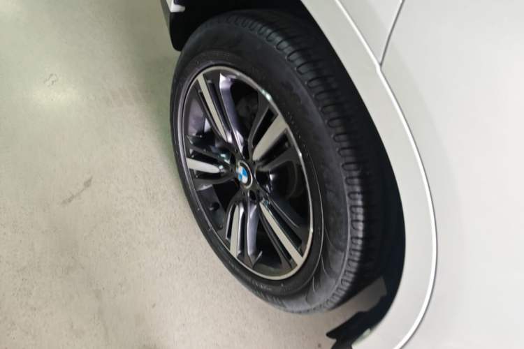 Used BMW X5 2018 xDrive35i Elegant Edition Right Rear Wheel Hub