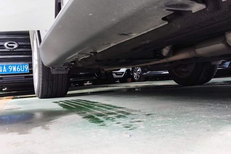 Used BMW X5 2018 xDrive28i Right Side Sill