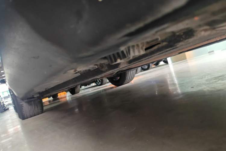 Used BMW X5 2018 xDrive35i Elegant Edition Right Side Sill