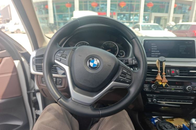 Used BMW X5 2018 xDrive28i Steering Wheel