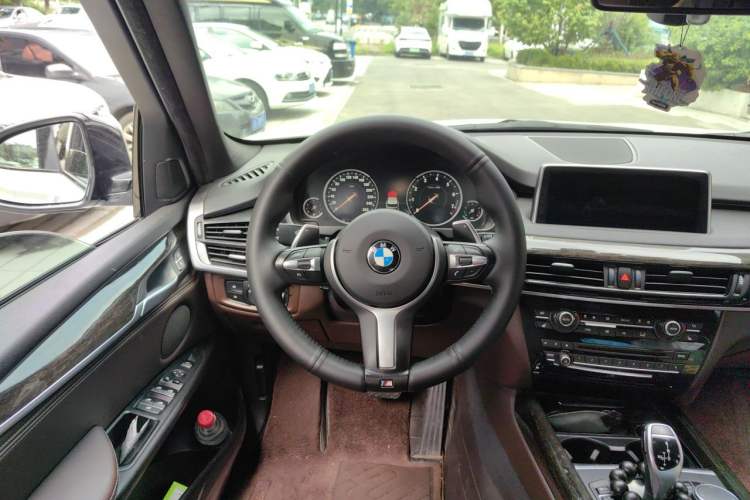 Used BMW X5 2018 xDrive35i M Sport Edition Steering Wheel