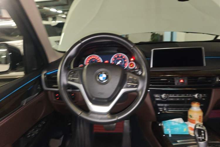 Used BMW X5 2018 xDrive35i Elegant Edition Steering Wheel
