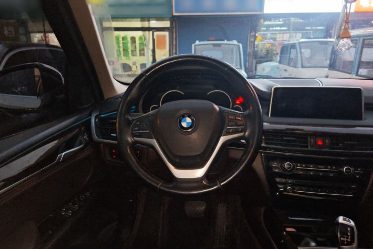 Used BMW X5 2018 xDrive28i Steering Wheel