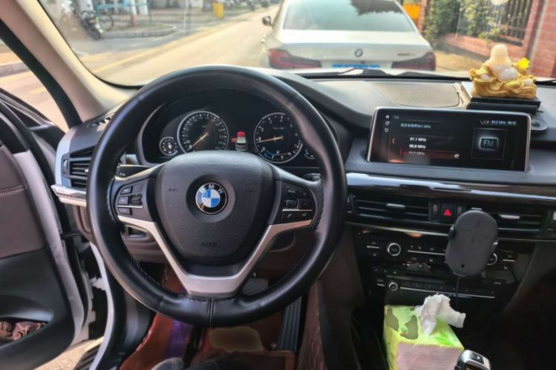 Used BMW X5 2018 xDrive28i Steering Wheel